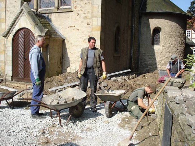 Renovierung des Kirchplatzes