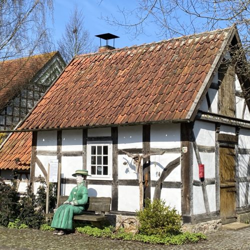 Das Bockhorster Backhaus mit "Marie Juchanz" (Foto: J. Redecker)
